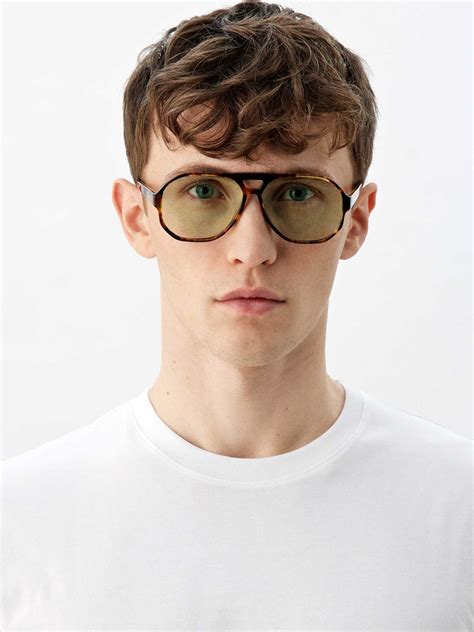 Hvass – Folk & Frame