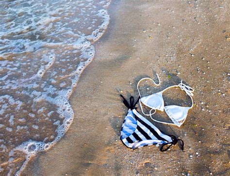 Couple Swim Naked Stock Image Image Of Nude Naked Relaxation