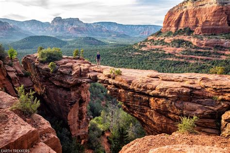 How To Hike To Devils Bridge In Sedona Earth Trekkers