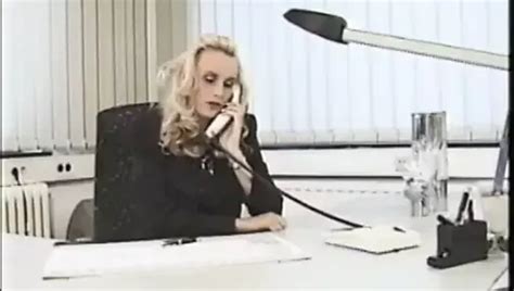 Schlanke Milf Pisst In Seinen Mund Xhamster