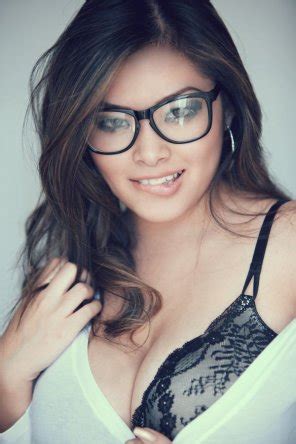 Vivian Chau Porn Pic