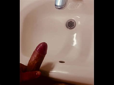 BIG COCK HORNY LATINO FACELESS ADONIS FIRST APPEARANCE QUICKIE SOLO JERK AND CUMS IN PUBLIC