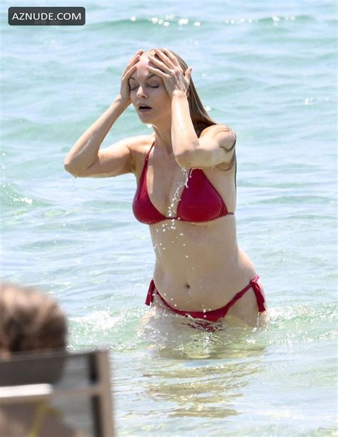 Heather Graham Sexy Spotted Showing Off Her Sizzling Body In A Steamy Red Bikini At Sardinia
