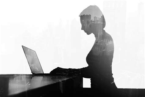 A Beginner’s Guide to Ghostwriting: All the Facts (w/o the Fluff) 