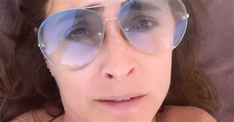 Lisa Snowdon Shares Heartbreaking Update With Fans While Sunbathing In Bikini Mirror Online