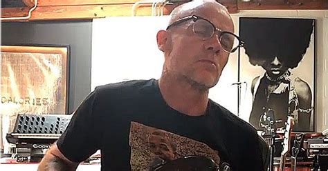 Flea Red Hot Chili Peppers Vende Su Impresionante Antigua Casa Por Una Cifra Inveros Mil