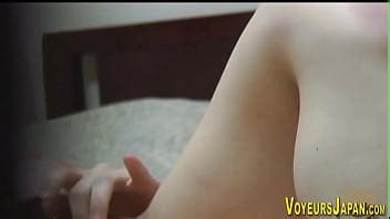 asiática masajeando su clítoris XVIDEOS