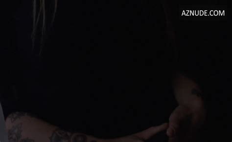 Eleanor Matsuura Nadia Hilker Lesbian Scene In The Walking Dead Aznude