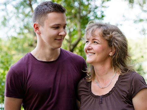 Gen Z More Likely To Share Gay Bisexual Status With Parents Healthing Ca