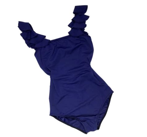 Bikini M Nh Li N Th N B O Vai K N O I Bi N Gi T T Chiaki Vn