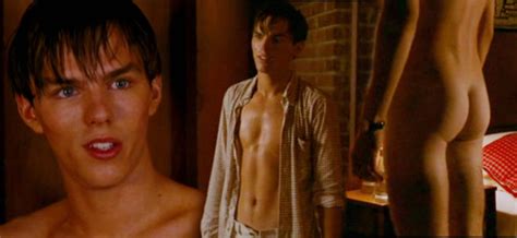 Nicholas Hoult Posing Completely Naked Naked Male Celebrities