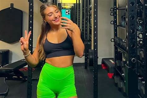Fitness Influencer Strips Down To Bikini To Show Off Natural And
