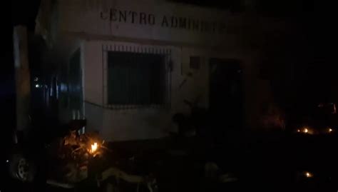 Video Reportan Un Atentado Con Explosivos En La Sede De La Alcaldía De