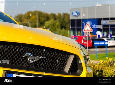 Ford mustang symbole Banque de photographies et dimages à haute