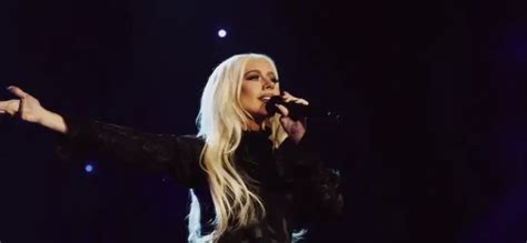 Christina Aguilera Shows Off Her Slimmed Down Legs And Tiny Waist In A Body Hugging Pair Of Hot