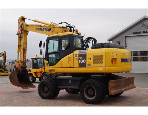 Komatsu PW 180 Maszyny Budowlane Sprzedaż