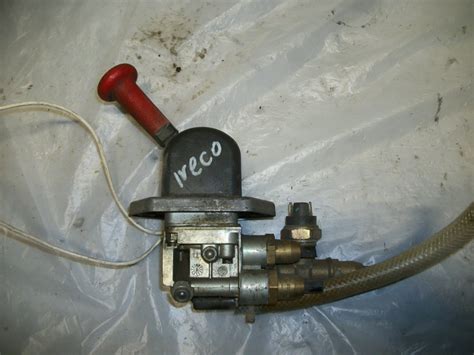 Кран ручного тормоза (кран ручника) для грузовика Iveco. Интернет ...
