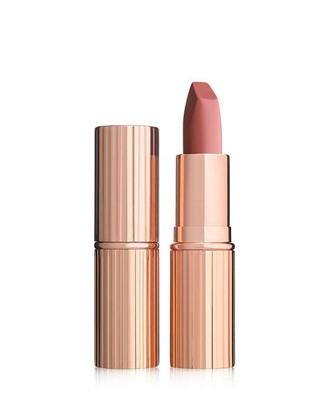 El Labial Nude Favorito De Las Famosas