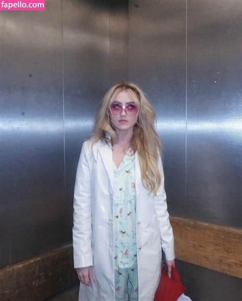 Kathryn Newton Kathrynnewton Nude Leaked OnlyFans Photo 79 Mega Fapello Leaks