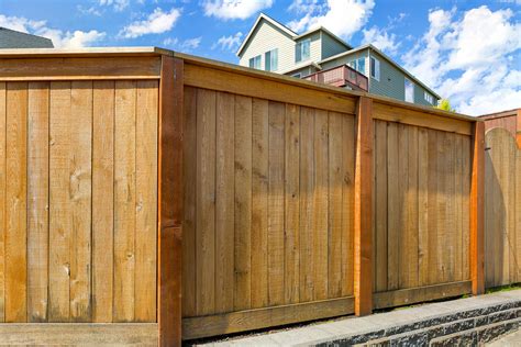 10 Tips for Maintaining a Wood Fence - Residential & Commercial Fence