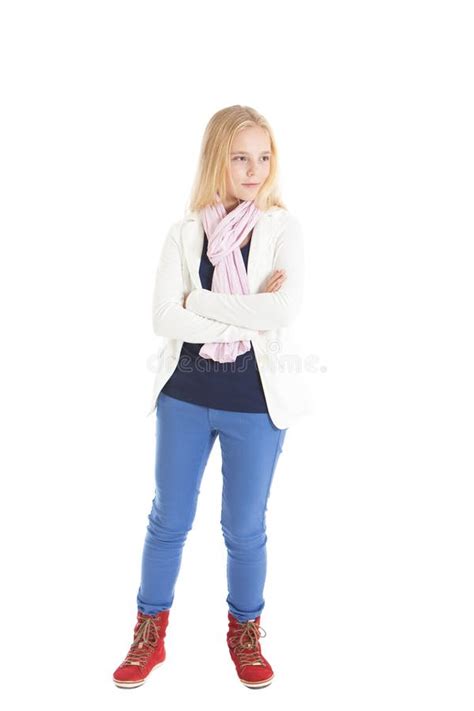 Belle Fille Blonde Croisant Ses Mains Sur Son Coffre Image Stock Image Du Bleu Rester 29767121
