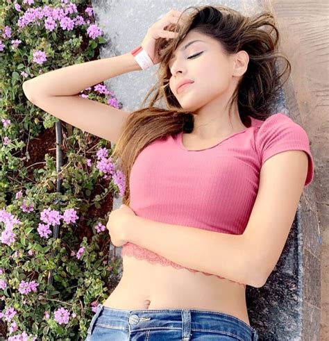 Hot Sexy Sana Sultan Khan Bikini Pics