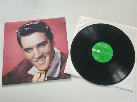 Se produkter som liknar Elvis Presley LP skiva vinyls på Tradera