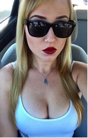 Tight Tank Top Porn Pic