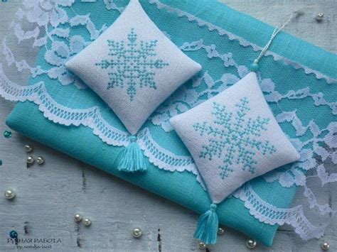 Запись на стене | Вышивание крестиком, Вышивка, Игольница