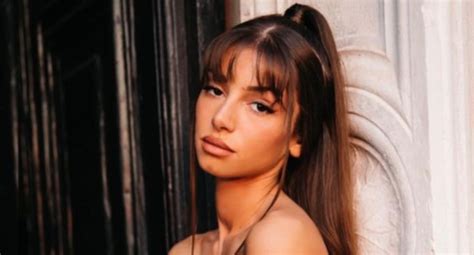 Mimi Keene cuál es el nombre real de la actriz de Sex Education Celeb de Estados Unidos