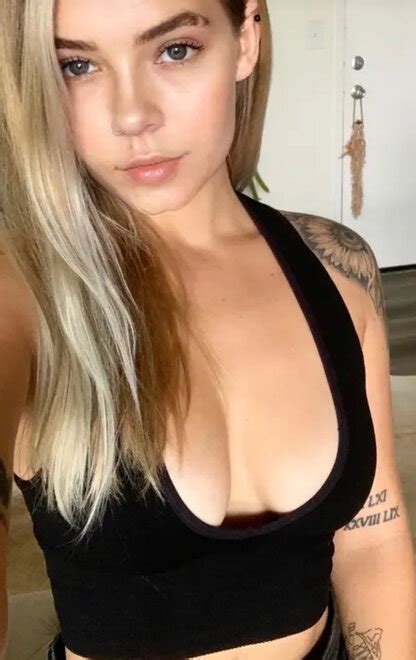 Piercing Gaze Porn Pic