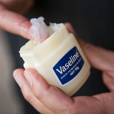 8 Hacks For Vaseline You Will Actually Use