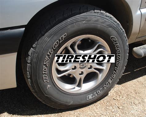 Dunlop Grandtrek AT3 LT30X9.5R15 104S - TireShot