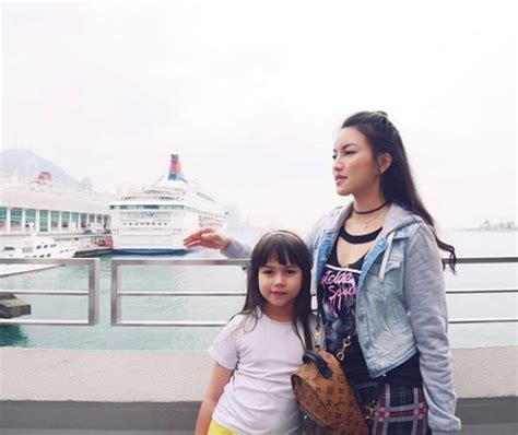 Nhan S C Nh Th I Lan T Ng Khi N C C Hot Girl Th I Nay Ch Y D I B Y Gi Ra Sao