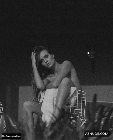 Josephine Skriver Sexy Shows Off Her Naked Body In A Photoshoot For Venomous Magazine Aznude