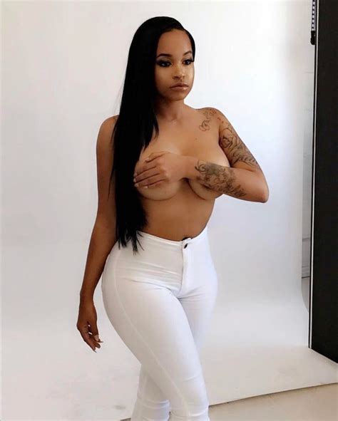 PHfame Nude And Sexy Fappening Photos The Fappening