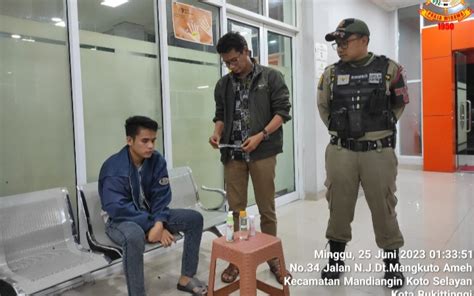 Pol PP Kota Bukittinggi Amankan Pria Diduga Gay Yang Mencari Pelanggan Secara Online