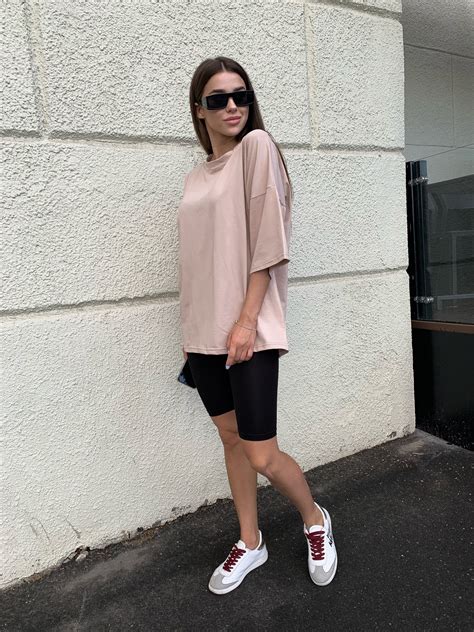 Женская модная футболка оверсайз - Интернет магазин женской одежды