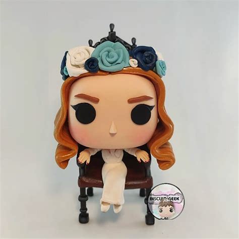 Funko pop Lana Del Rey | Decorações caseiras, Doodles, Literária
