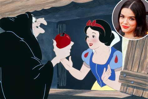 ‘snow White First Look Rachel Zegler As The Iconic Princess In Disney