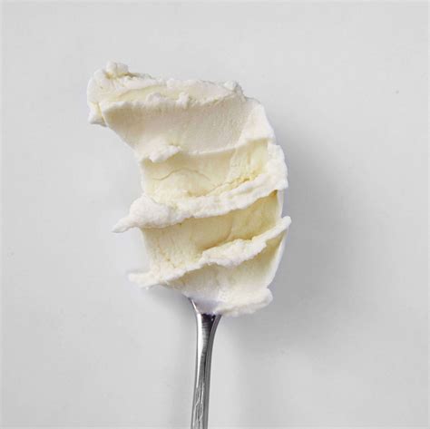 Kem Sữa Tươi Naked Flavors