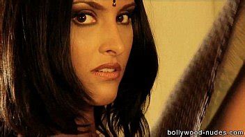 Bollywood Babe Dances Slowly For Me Xnxx