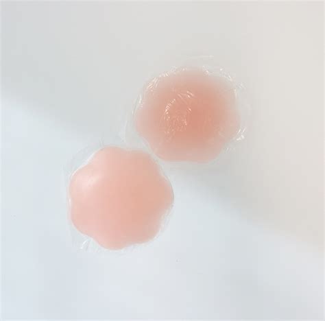 Bluenjoy Invisible Adhesive Boob Tape Roll Push Up Seamless Transparent Breast Lifting Tape