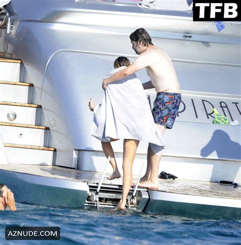 Margot Robbie Sexy Seen Showcasing Her Stunning Bikini Body On A Yacht With Rami Malek In