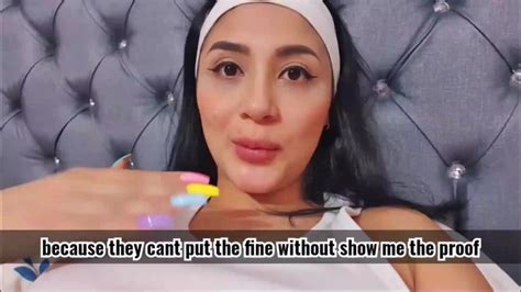 Lesbian Women Making Out In The Dressing Room Cnn Amador