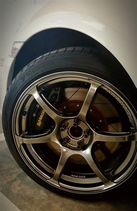 Yokohama Advan Sport v105 Review
