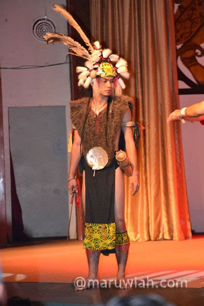 pakaian tradisional suku kaum iban pakaian  muzik tradisional