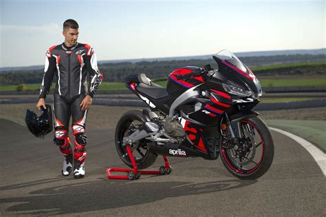 Motorrad Vergleich Aprilia Rs Limited Edition Vs Aprilia Rs