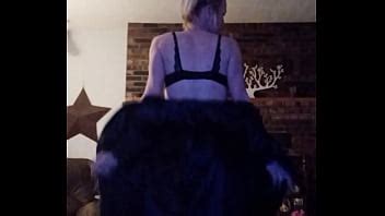 Mi primer strip tease para mi señor durante un viaje de negocios XVIDEOS