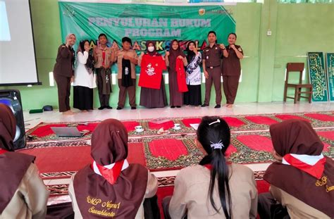 Program Jaksa Masuk Sekolah Sambangi SMPN 1 Sawahlunto Jurnal Sumbar